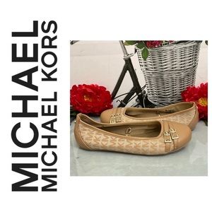 Michael Kors Flats Size-4